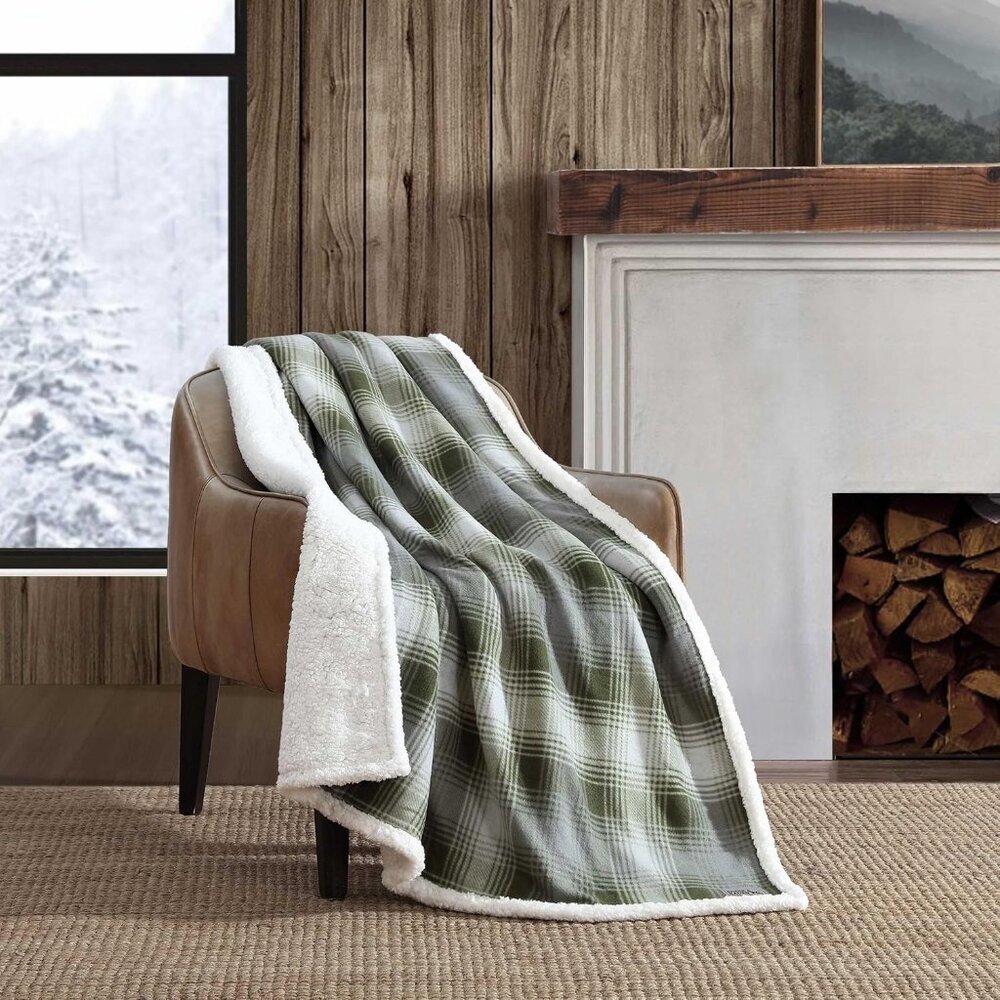 Throw Blanket, Brushed Fleece Bedding with Sherpa Reverse, Soft & Cozy Plaid Bed
